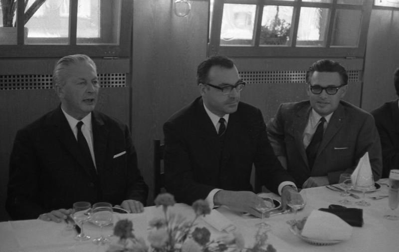 Fil:Bundesarchiv B 145 Bild-F027821-0005, Frankfurt, Kommunalkongress der CDU-CSU.jpg