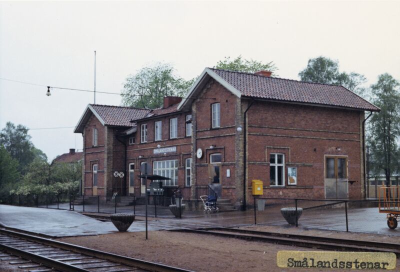 Fil:Smålandsstenar 001.jpg