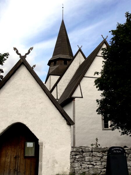 Fil:Bäls kyrka 001.jpg