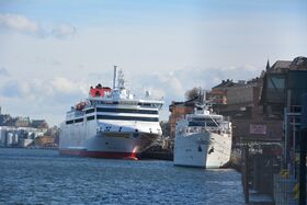 M/S Visborg och M/S Birger Jarl vid Stadsgården i Stockholm, mars 2019