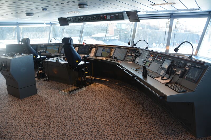 Fil:Kommandobrygga MS Visborg.jpg