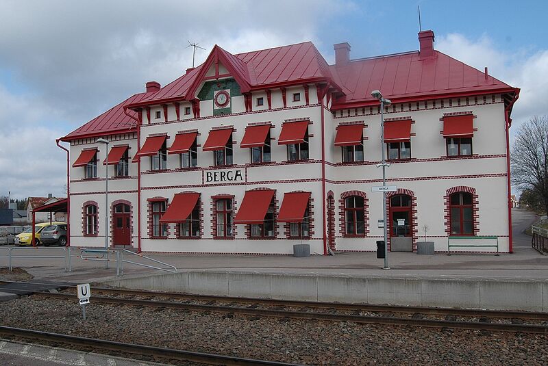 Fil:Berga station 2010.jpg
