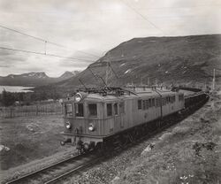 Malmtåg i Lappland (12100612683).jpg