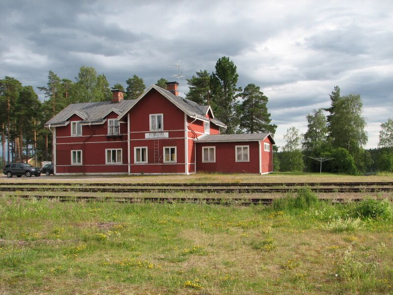 Fil:Furudal järnvägsstation 20080709.jpg