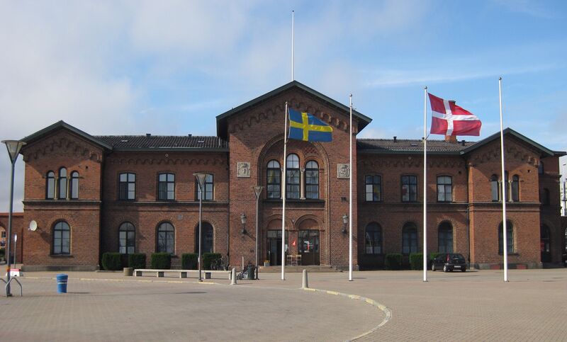 Fil:Ystads station augusti 2012.jpg