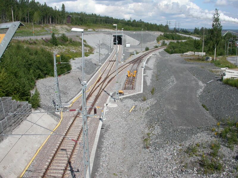 Fil:Murbergstunnelns södra mynning 20110712.JPG