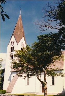 Othem kyrka 001.jpg