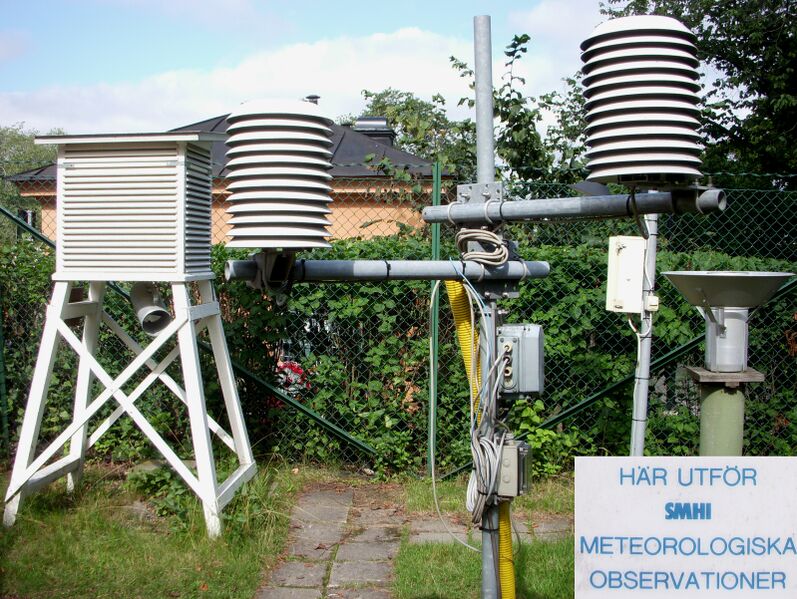Fil:SMHI Observatoriekullen 2011.jpg